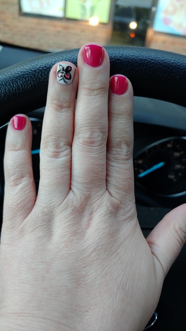 Vivi Nails Spa nail photo 2
